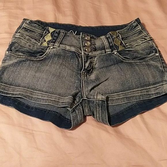 Size 7 shorts
